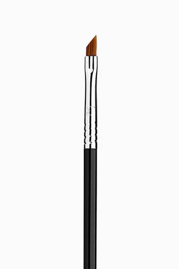 hover state of E06 Winged Liner™ Brush 