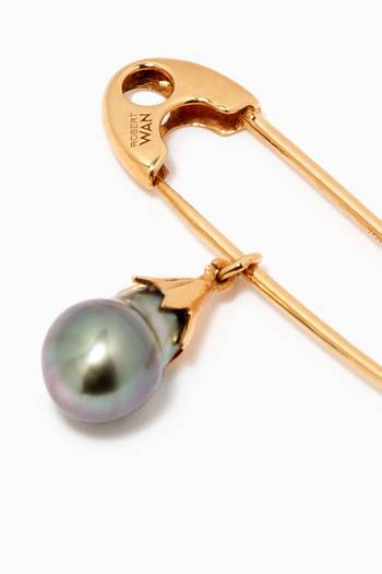 hover state of Pearl Drop Safety Pin in 18kt Yellow Gold