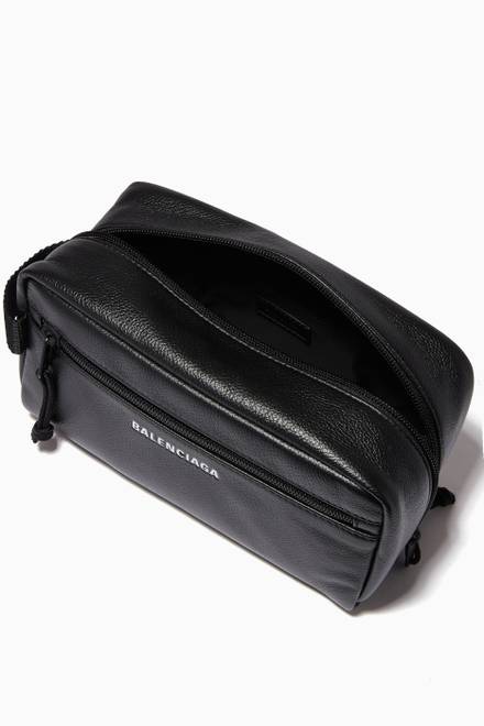 hover state of Explorer Wash Bag in Grained Calf Leather   